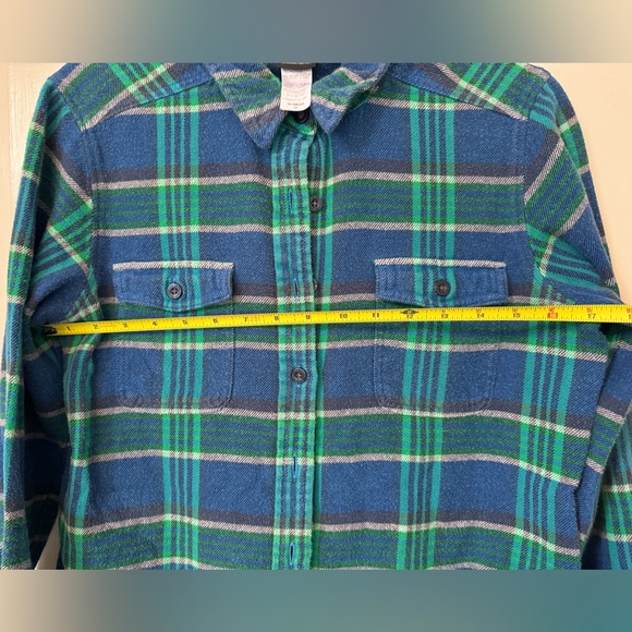 Patagonia flannel shirt, size 10 - Picture 3 of 3